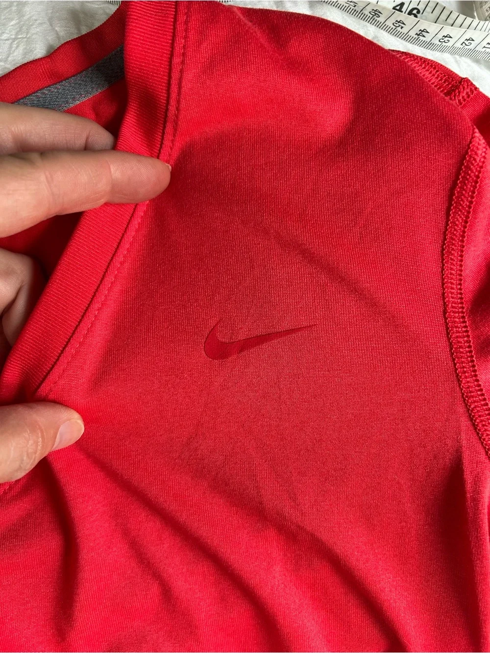 Nike Dry Fit Women's Red V-Neck Long Sleeve Top. Very Soft! Size Small